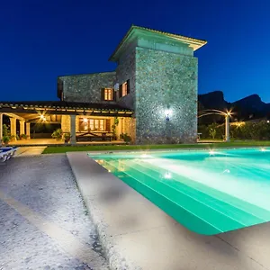 villa-la-rafal-with-pool.allmallorcahotels.com/